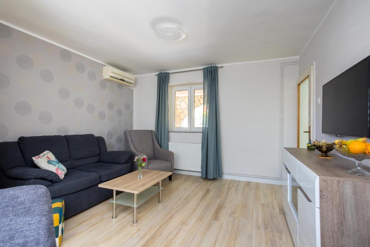 Apartman Marija Apartment Njivice Exterior photo